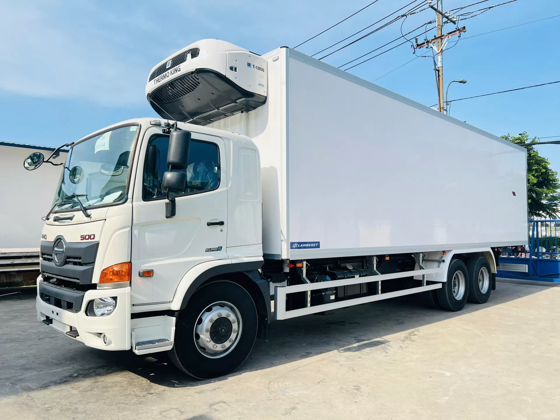 Hino 500 thùng lạnh Lamberet -
