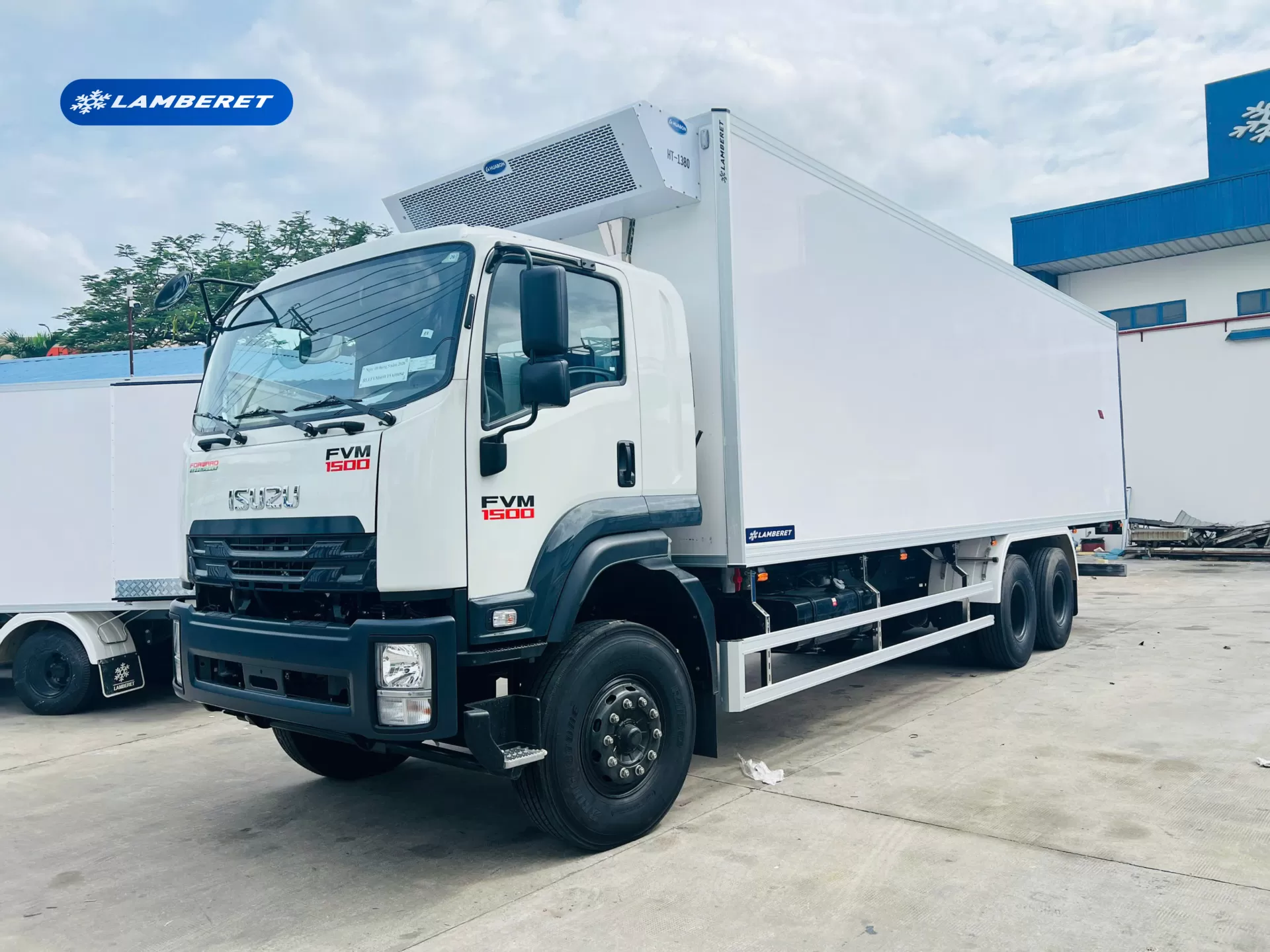 Isuzu FVM 1500 thùng lạnh Lamberet, sẵn sàng cho những chuyến hàng quy mô lớn