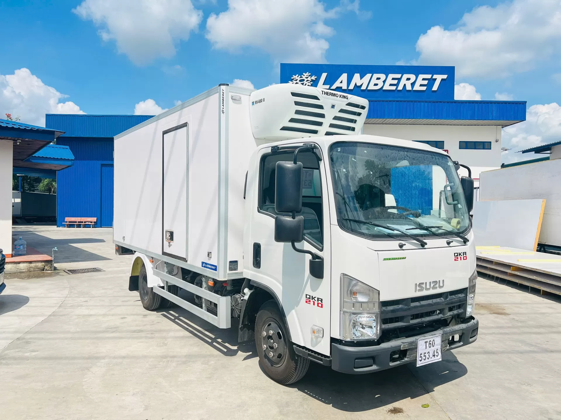 Xe tải đông lạnh 1,9T Isuzu Euro 5 (-23 độ C)