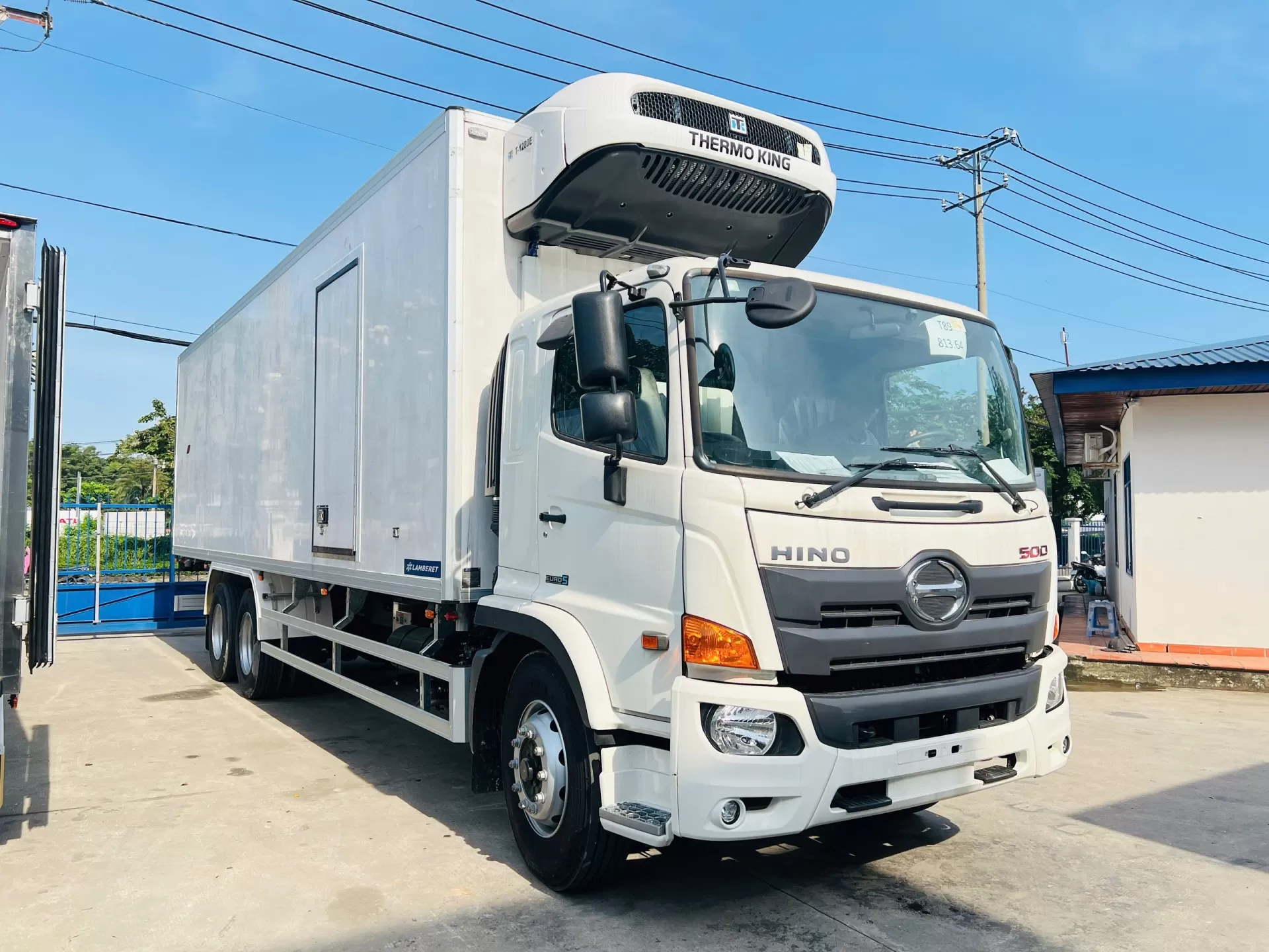 Hino 500 thùng lạnh Lamberet - 