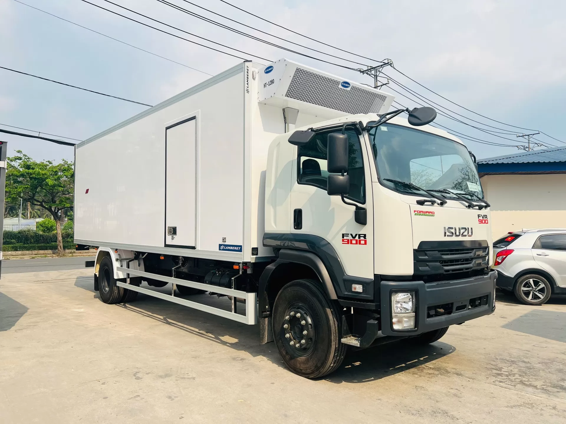 FVR900 8 tấn thùng đông lạnh Lamberet giá tốt, giao nhanh