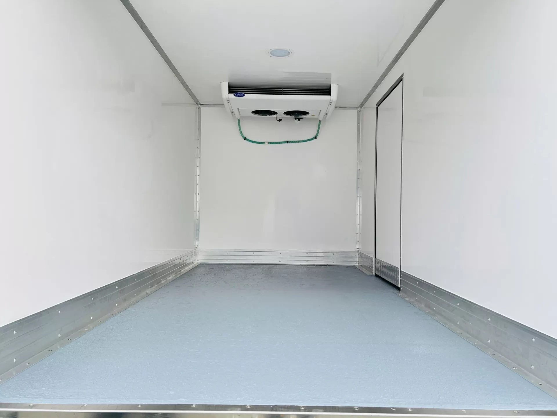 Xe sẵn giao ngay, số lượng có hạn - Giải pháp kịp thời cho doanh nghiệp vận tải lạnh cuối năm