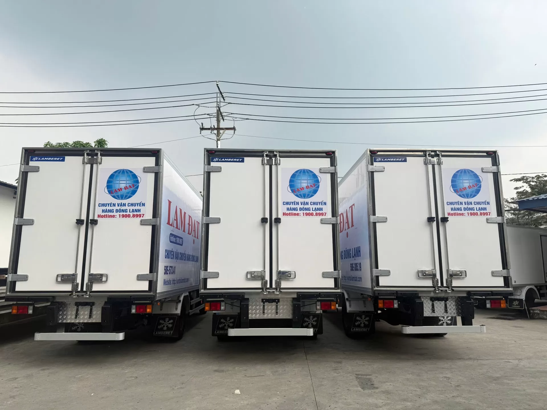 Bàn giao bộ 3 Isuzu NQR550, một bước đi trong hành trình chuẩn hóa đội xe vận tải