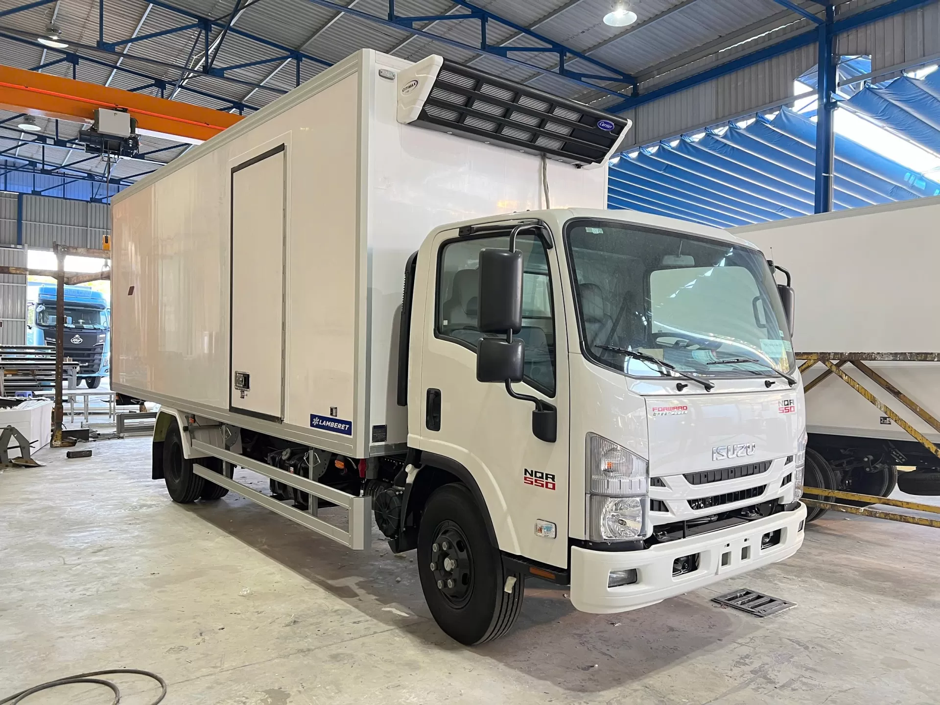 Kiểm tra nghiệm thu thùng đông lạnh NQR75ME5, khẳng định chất lượng trước khi bàn giao