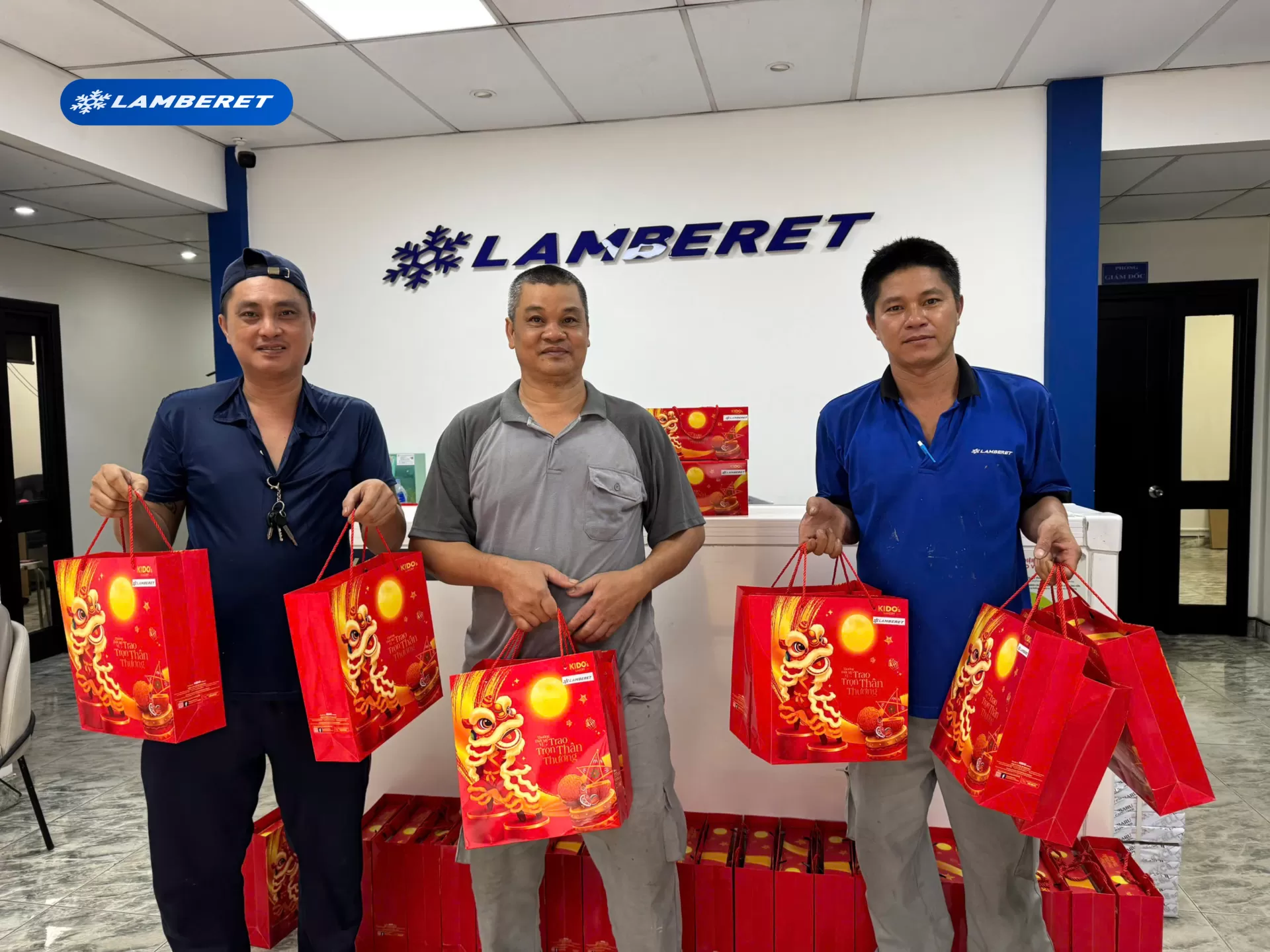Lamberet trao quà trung thu 2026 đến cán bộ nhân viên