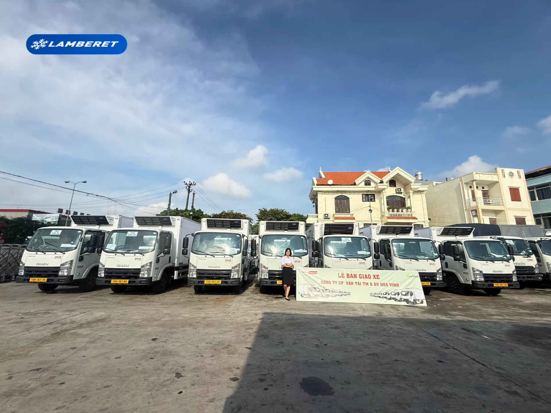 Chính thức bàn giao lô 10 xe QKR210 thùng lạnh Lamberet cho khách hàng Hoa Vinh khu vực miền Bắc