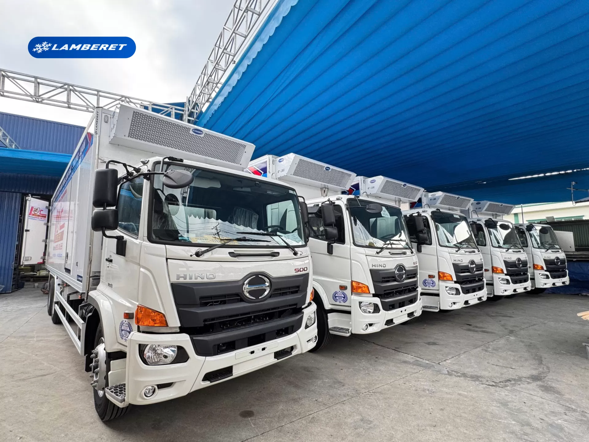 Chính thức bàn giao Lô 5 xe Hino FL thùng lạnh Lamberet cho Công ty TNHH Tiếp Vận Lộc 86
